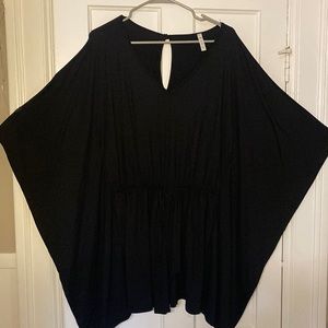 Black winged romper